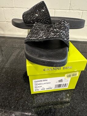 Gianni Bini Black Woven Slide Sandals with Textured Footbed